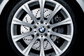 BMW M5 gris jante debout