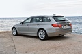 BMW Série 5 Touring - gris - 3/4 arrière gauche