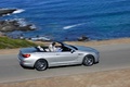 BMW Série 6 Cabriolet gris 3/4 arrière droit filé penché vue de haut