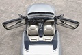 BMW Série 6 Cabriolet gris intérieur portes ouvertes