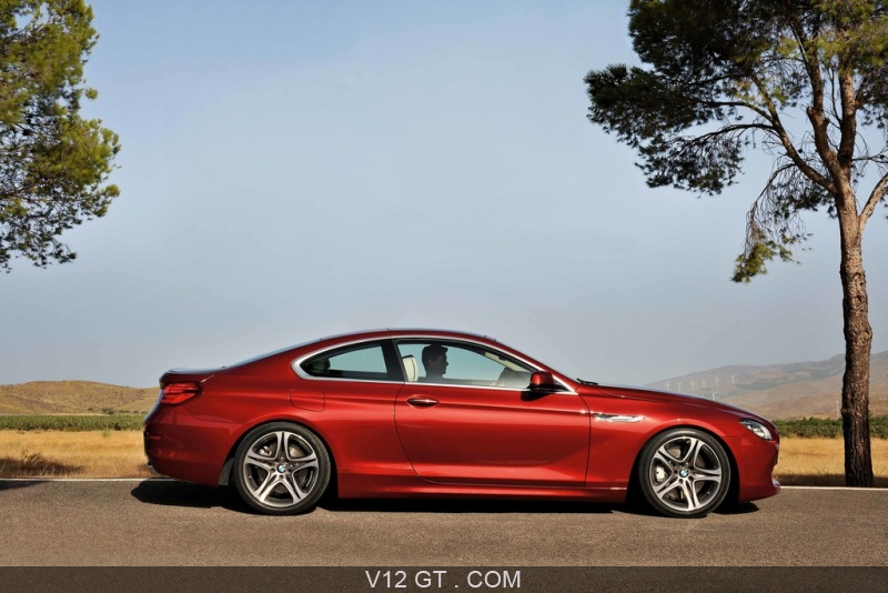 BMW Série 6 Coupe rouge profil 2 / BMW / Photos GT / Les