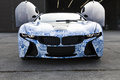 BMW Vision Efficient Dynamics concept artcar blanc/bleu face avant portes ouvertes debout 2