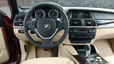 BMW X6 M Rouge Inter