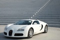 Bugatti Veyron blanc 3/4 avant gauche