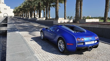 Bugatti Veyron Grand Sport bleu/bleu mate 3/4 arrière gauche