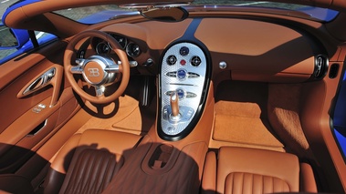 Bugatti Veyron Grand Sport bleu/bleu mate intérieur