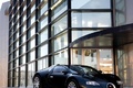 Bugatti Veyron noir 3/4 avant droit debout