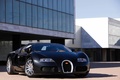 Bugatti Veyron noir 3/4 avant droit