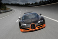 Bugatti Veyron Super Sport - noire/orange - face avant, dynamique