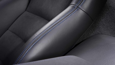 Chevrolet Corvette C6 Z06 Carbon Edition bleu cuir