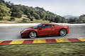 Ferrari 458 Italia rouge profil travelling