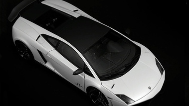 Lamborghini Gallardo SV - blanche - 3/4 avant droit, vue d'en haut