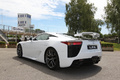 Lexus LF-A blanc 3/4 arrière gauche