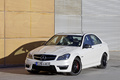 Mercedes C63 AMG - blanche - 3/4 avant gauche