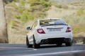 Mercedes Classe C Coupé AMG - blanc -  arrière gauche dynamique