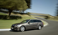 Mercedes Classe E500 Estate marron 3/4 avant gauche travelling