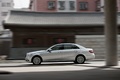 Mercedes E300 L - grise - profil gauche