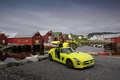 Mercedes SLS AMG E-Cell jaune 3/4 avant droit portes ouvertes 2