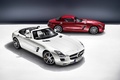 Mercedes SLS AMG Roadster blanc 3/4 avant droit & SLS AMG rouge profil vue de haut