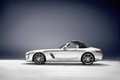 Mercedes SLS AMG Roadster blanc profil fermeture capote 2