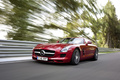 Mercedes SLS AMG rouge 3/4 avant gauche travelling