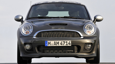 Mini Coupé John Cooper Works - gris - camouflé, face avant