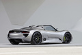 Porsche 918 Spyder gris 3/4 arrière droit