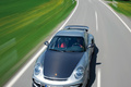 Porsche 997 GT2 RS gris face avant travelling debout vue de haut