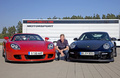 Porsche 997 GT2 RS noir & Carrera GT rouge face avant