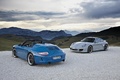 Porsche 997 Speedster bleu 3/4 arrière gauche & 997 Sport Classic gris 3/4 avant gauche 2