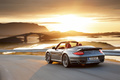 Porsche 997 Turbo Cabriolet MkII anthracite 3/4 arrière gauche travelling 2