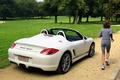 Porsche Boxster Spyder blanc 3/4 arrière droit