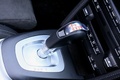 Porsche Boxster Spyder blanc levier de vitesse