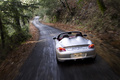 Porsche Boxster Spyder gris face arrière travelling penché vue de haut