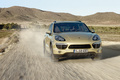 Porsche Cayenne S jaune 3/4 avant droit travelling