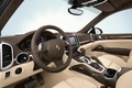 Porsche Cayenne Turbo noir intérieur 2