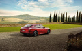 Porsche Panamera - rouge - 3/4 arrière droit