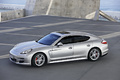 Porsche Panamera Turbo gris 3/4 avant gauche vue de haut