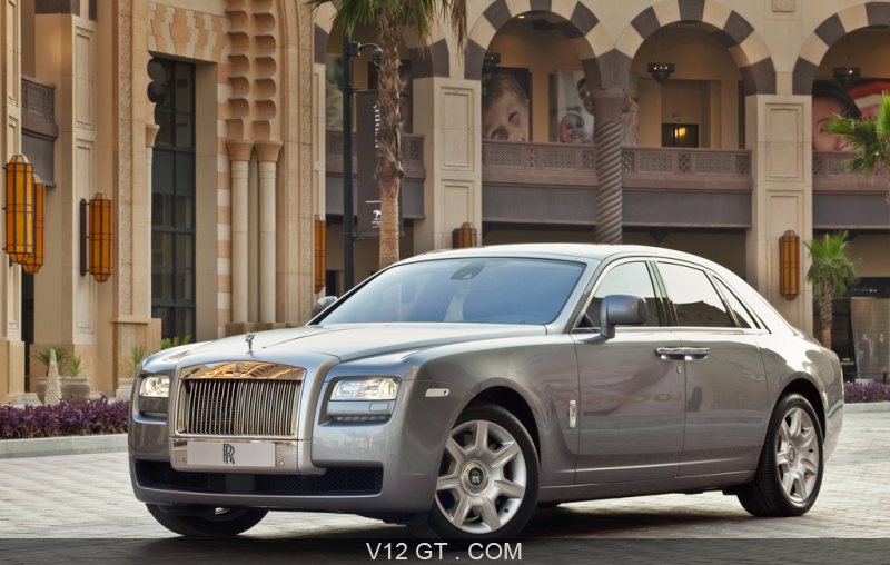 Rolls Royce Ghost gris 3/4 avant gauche / Rolls Royce ...