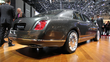 Salon de Genève 2010 - Bentley Mulsanne anthracite 3/4 arrière droit