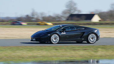 Lamborghini Gallardo LP560-4 noir 3/4 avant gauche filé