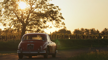 Jaguar MK2, rouge, action, coucher de soleil