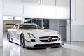 Mercedes SLS AMG GT3 blanc 3/4 avant gauche usine