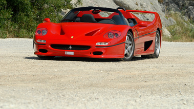 Ferrari F50 rouge 3/4 avant gauche