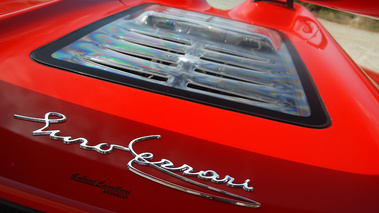 Ferrari F50 rouge logo Enzo Ferrari