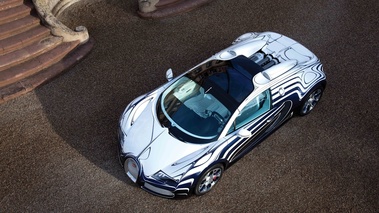 Bugatti Veyron Grand Sport L'Or Blanc 3/4 avant gauche vue de haut