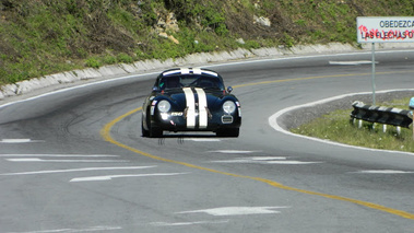 Porsche 356 noir, action face