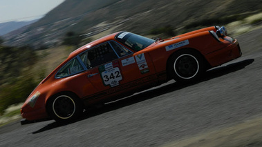 Porsche 911, orange, action profil drt