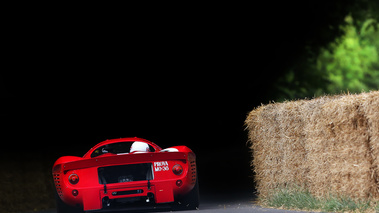Goodwood Festival of Speed 2017 - Ferrari 330 P4 rouge face arrière