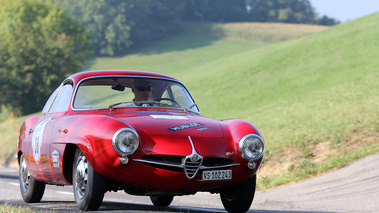 Grand Prix de Montreux 2012 - Alfa Romeo rouge 3/4 avant droit 2